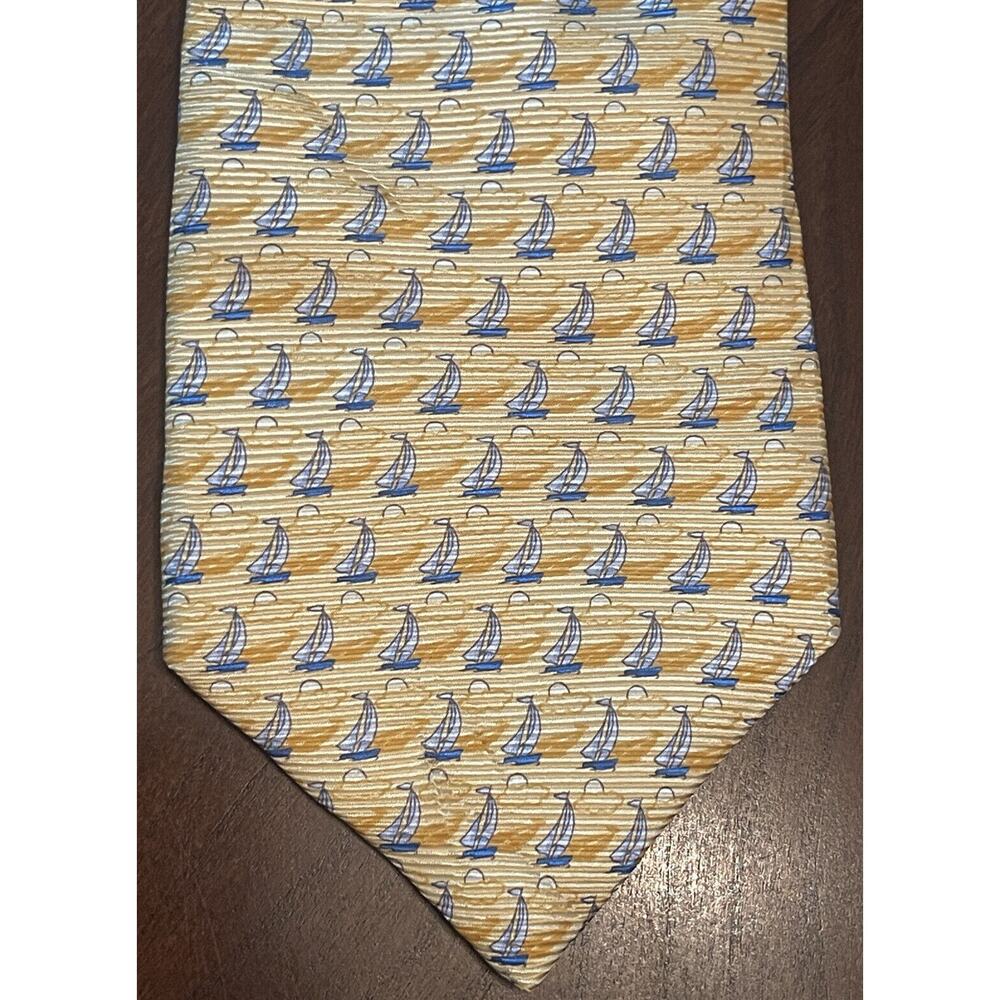 Tommy Hilfiger Gold Blue Sailboat Print 100% Silk Men’s Neck Tie Made In Usa
